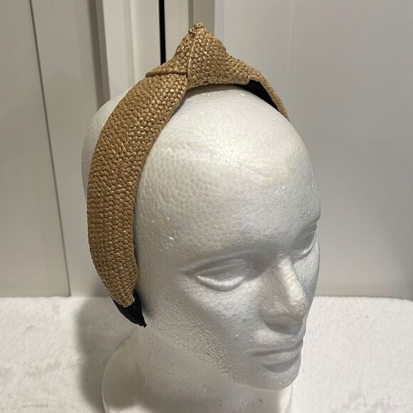 Brand New!! Woven headband with knit detail - Picture 1 of 3